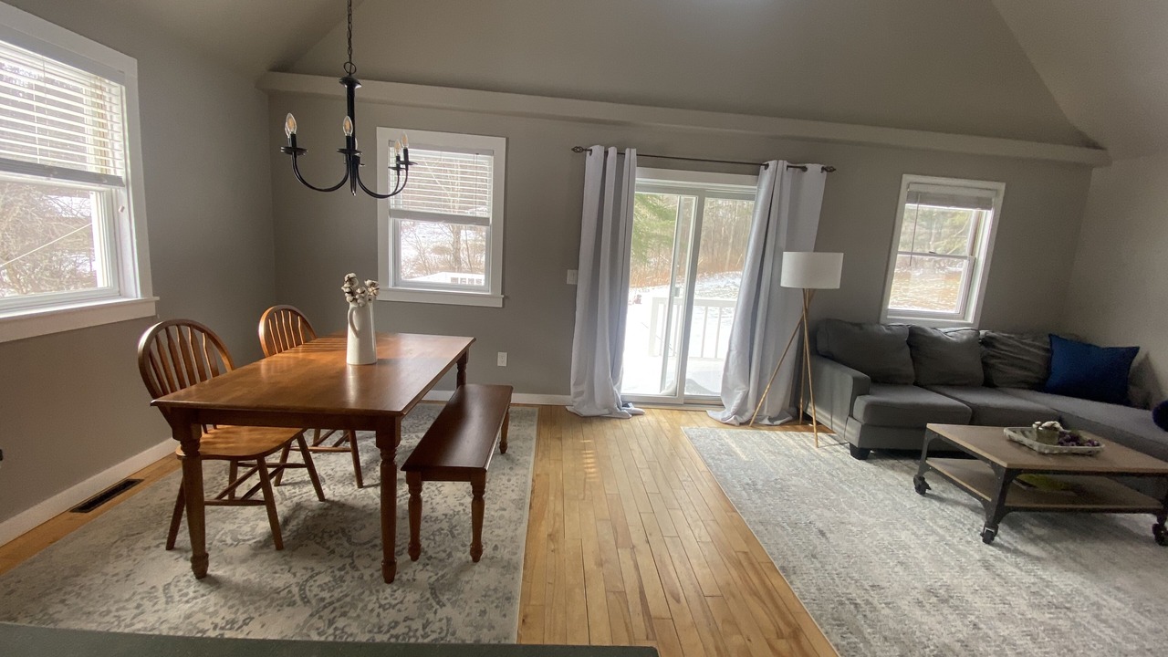 Photo of Livingroom in Williston South