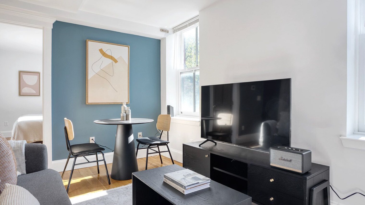 Photo of Livingroom in Beacon Hill