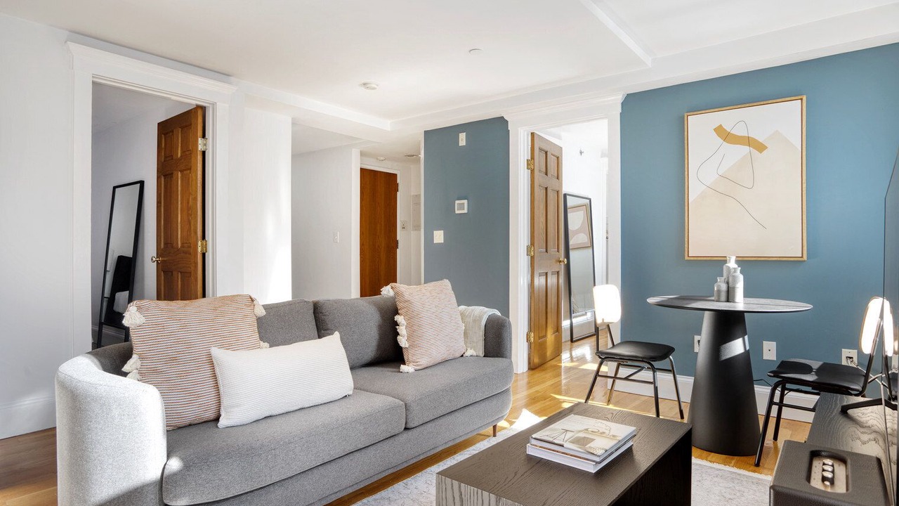 Photo of Livingroom in Beacon Hill