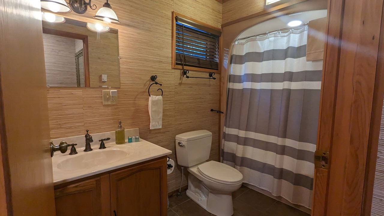 Photo of Bathroom in Snowshoe