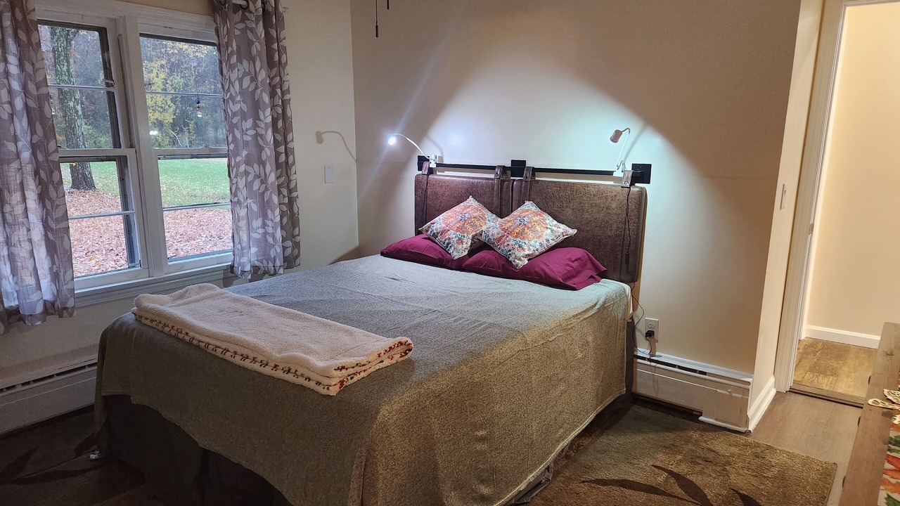 Photo of Bedroom in Pleasant Valley