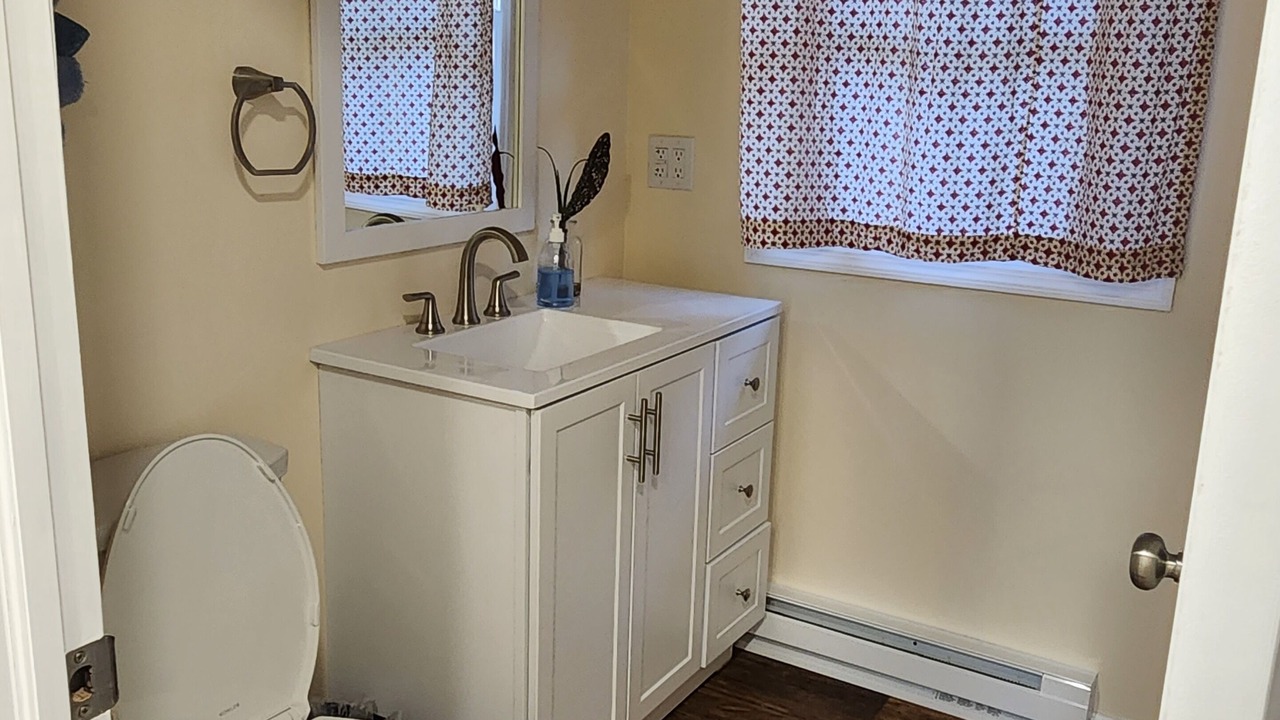 Photo of Bathroom in Pleasant Valley