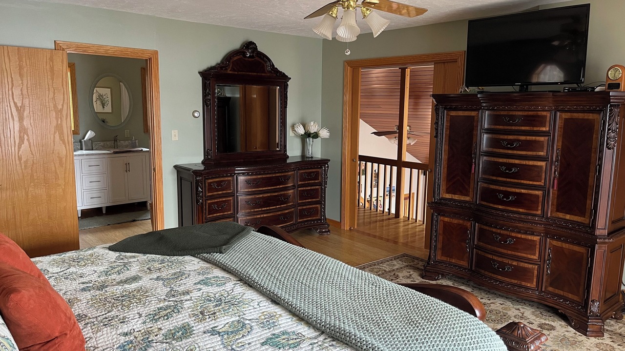 Photo of Bedroom in Town of Ledyard
