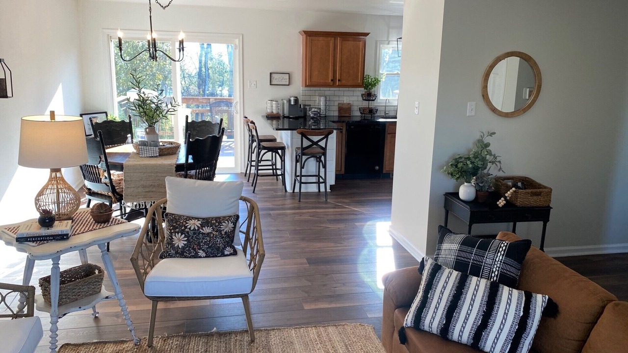 Photo of Livingroom in Sharpsburg