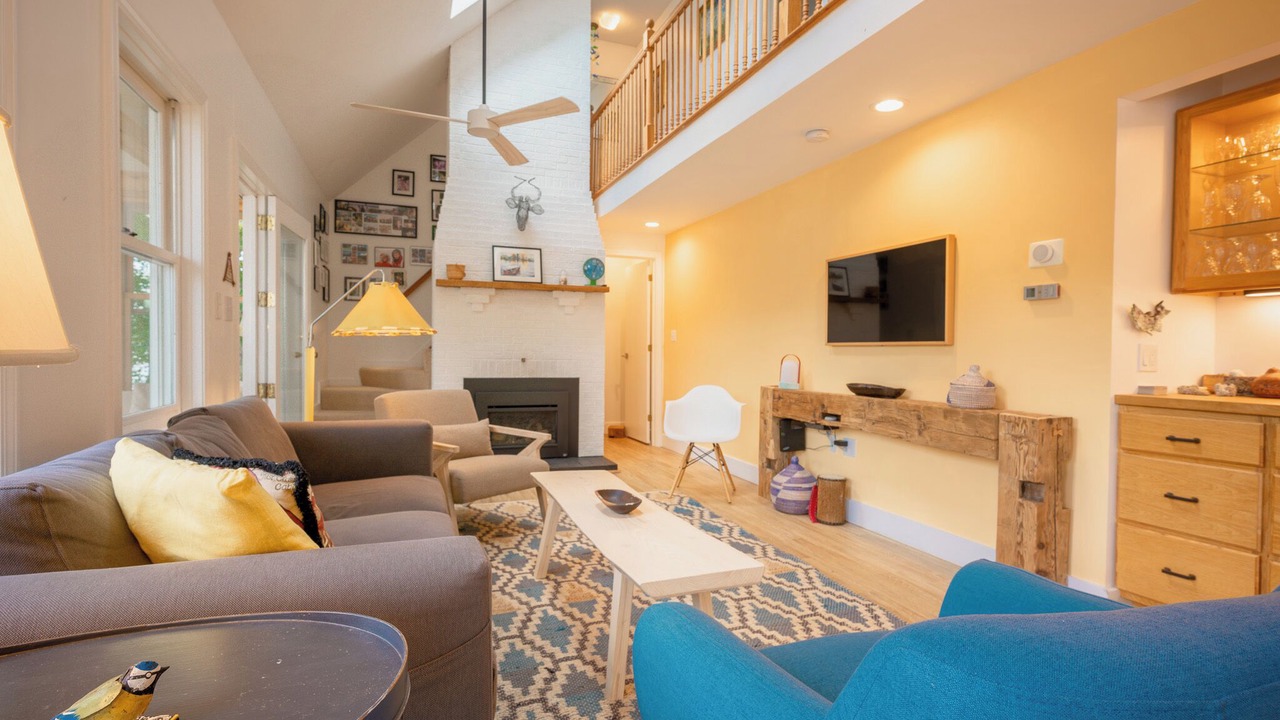 Photo of Livingroom in Locke Lake Colony