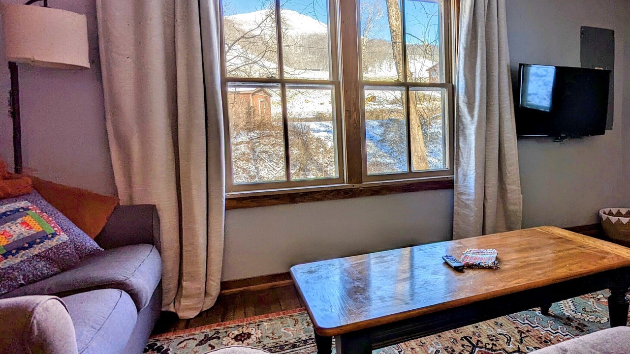 Photo of Livingroom in Red Creek