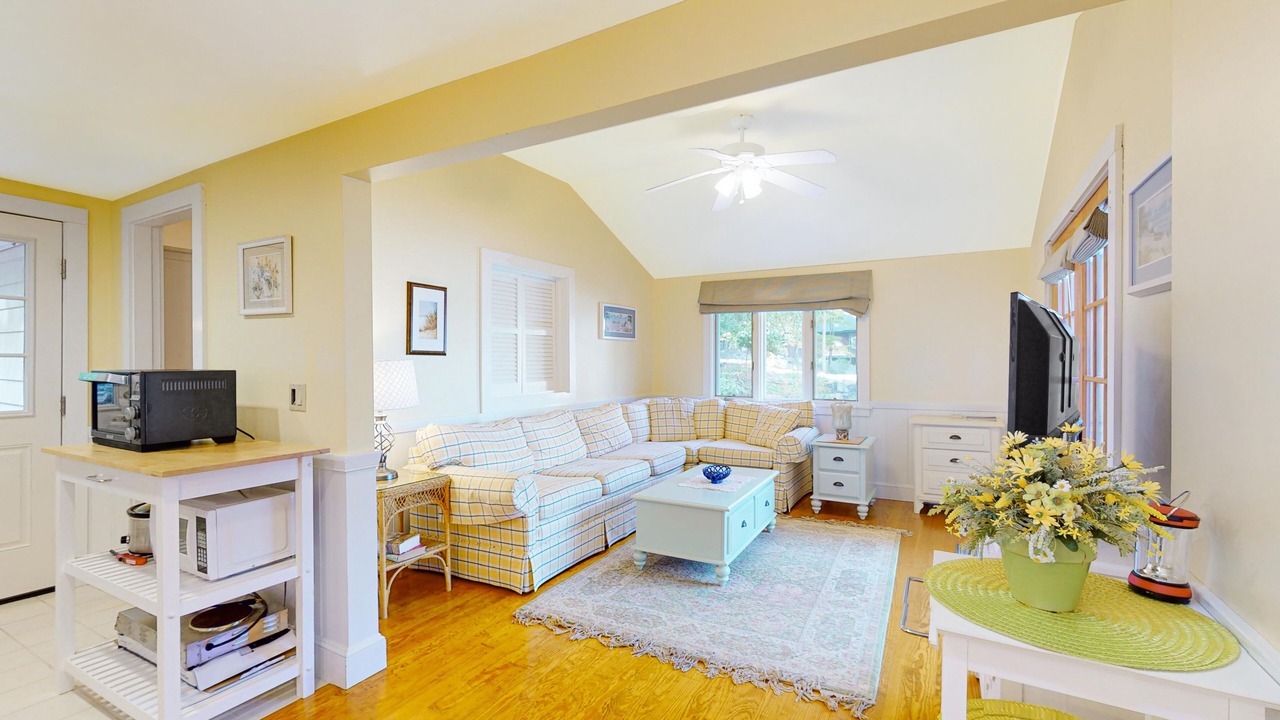 Photo of Livingroom in Moultonborough