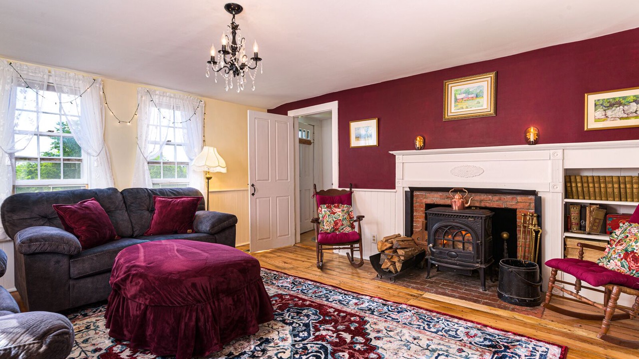 Photo of Livingroom in Weston