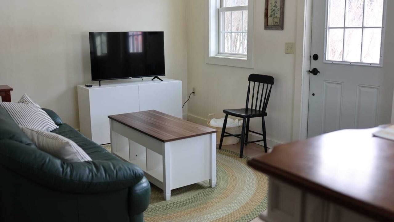Photo of Livingroom in Jeffersonville