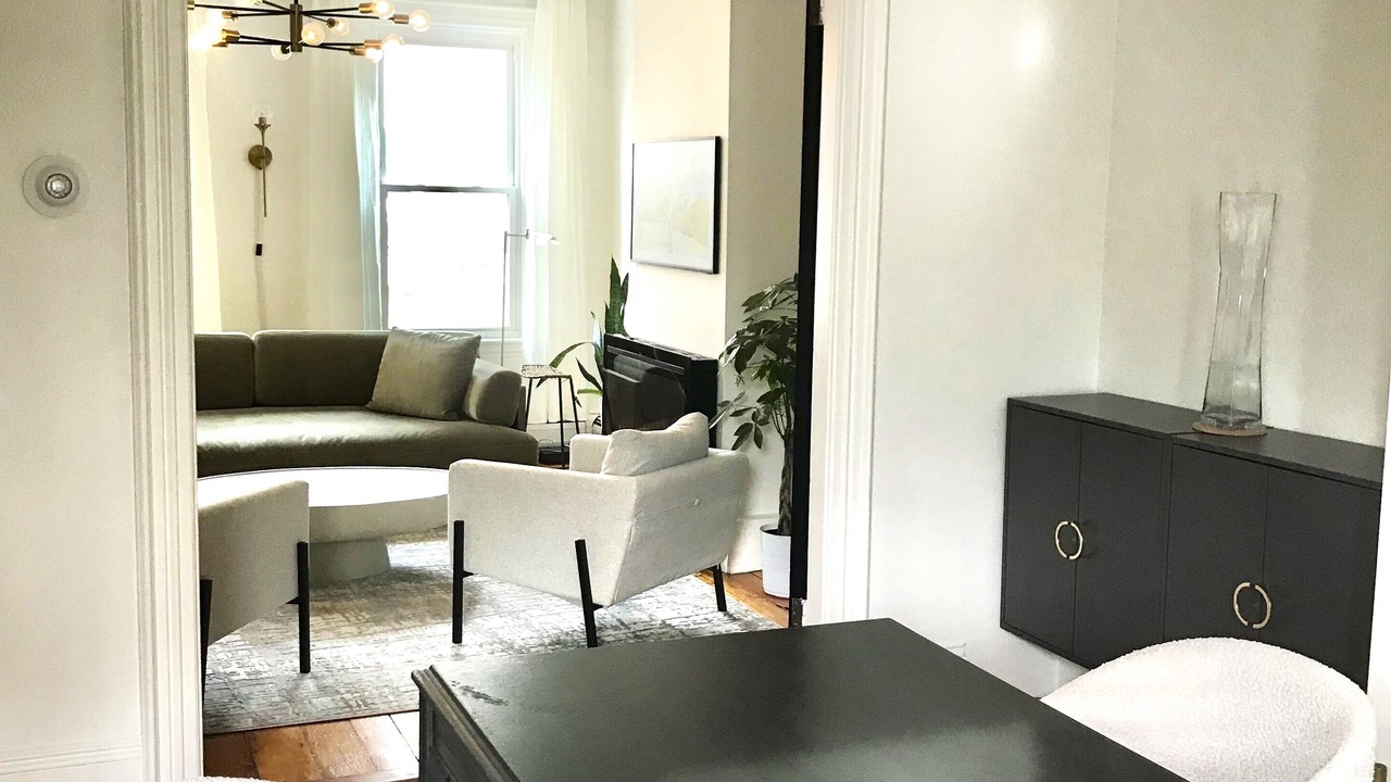 Photo of Livingroom in Charlestown