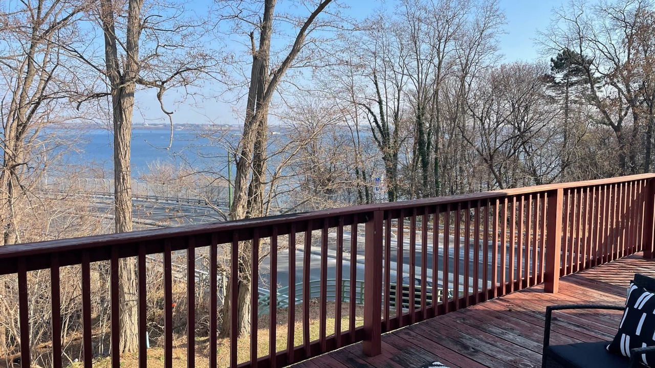Photo of Patio Balcony in South Main Street