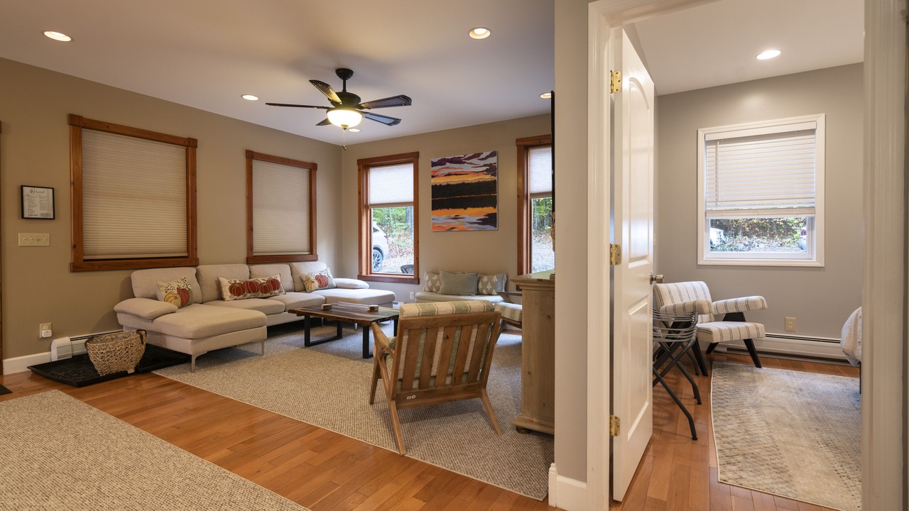 Photo of Livingroom in Town of Grafton