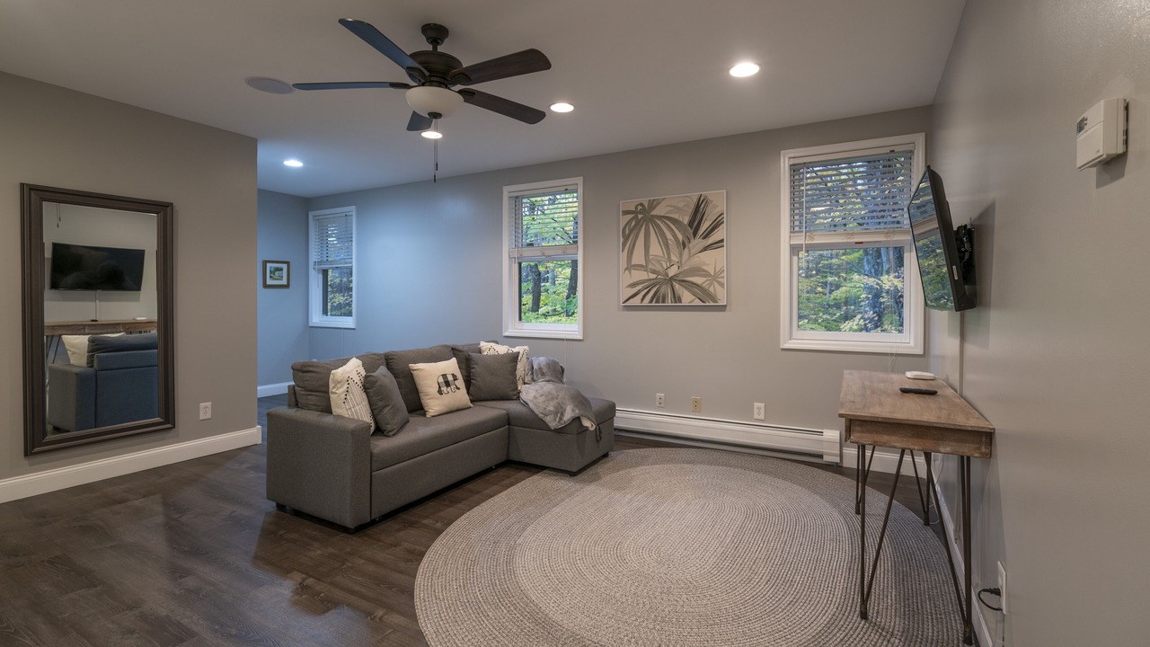 Photo of Livingroom in Town of Grafton