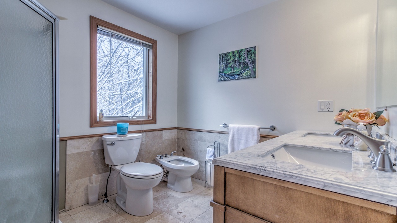Photo of Bathroom in Londonderry