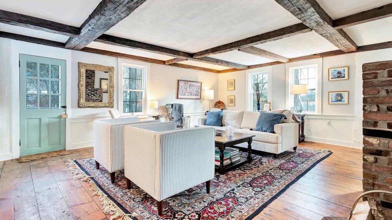 Photo of Livingroom in West Hartford