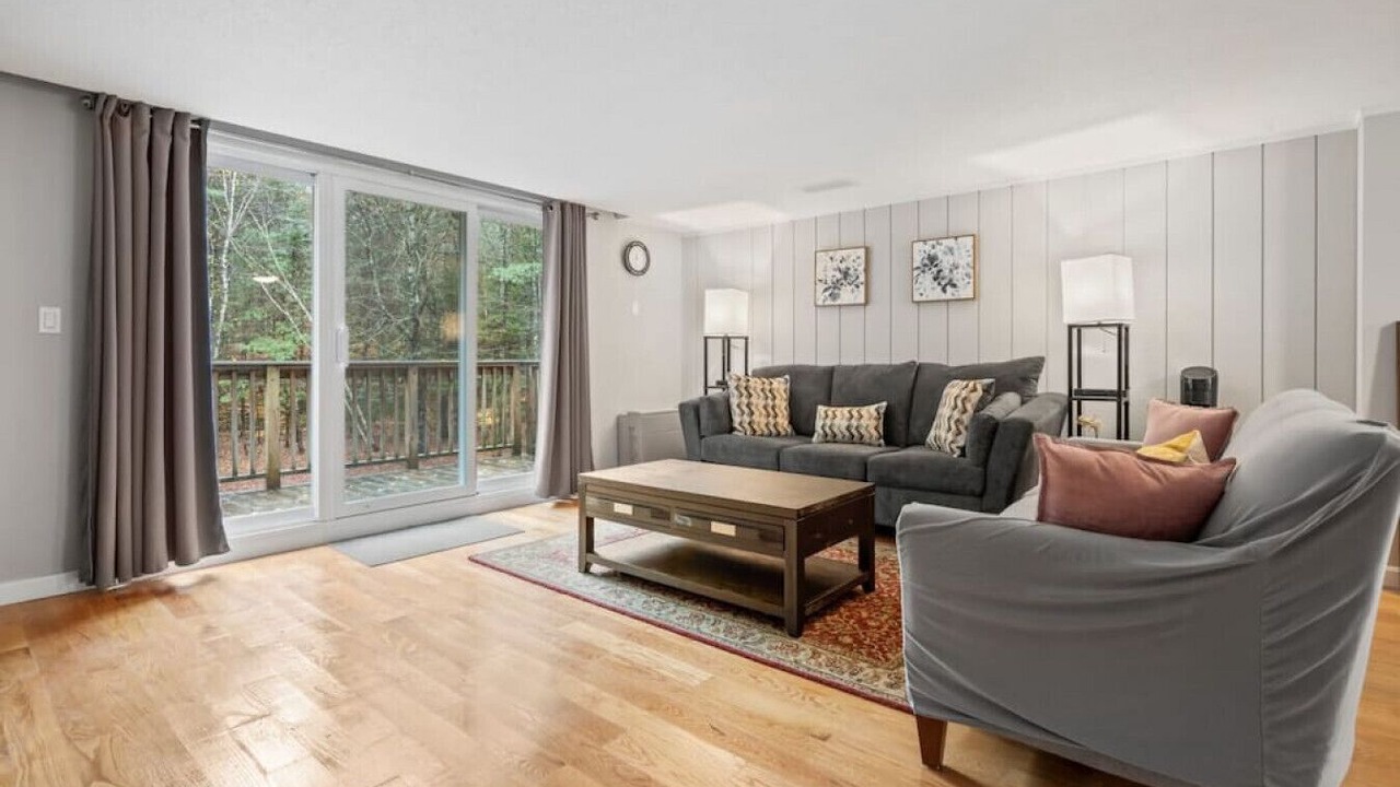 Photo of Livingroom in Thornton