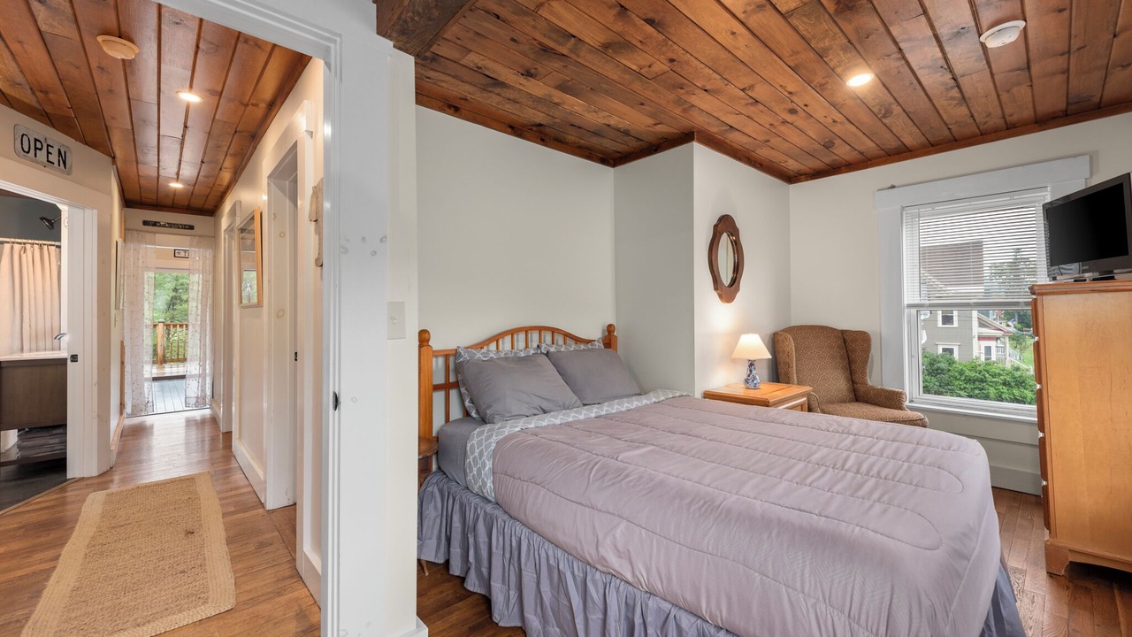 Photo of Bedroom in Warren
