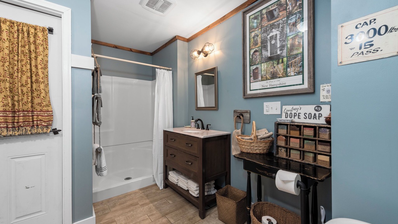 Photo of Bathroom in Warren
