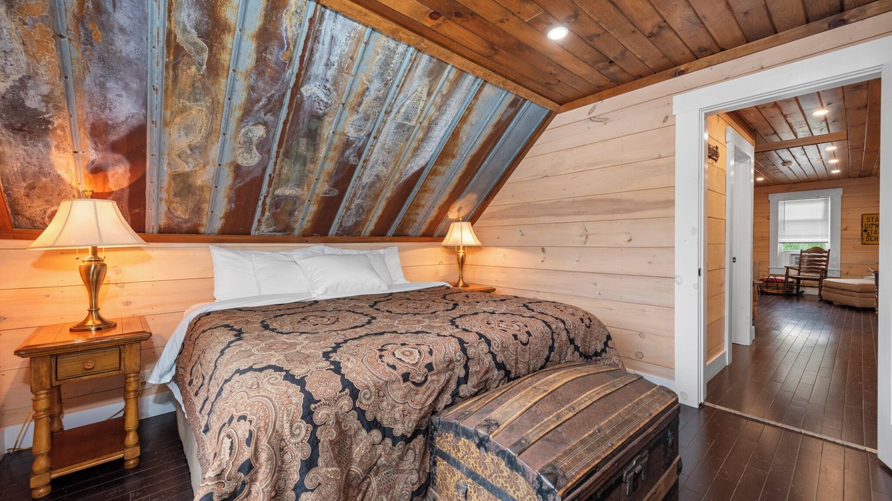 Photo of Bedroom in Warren