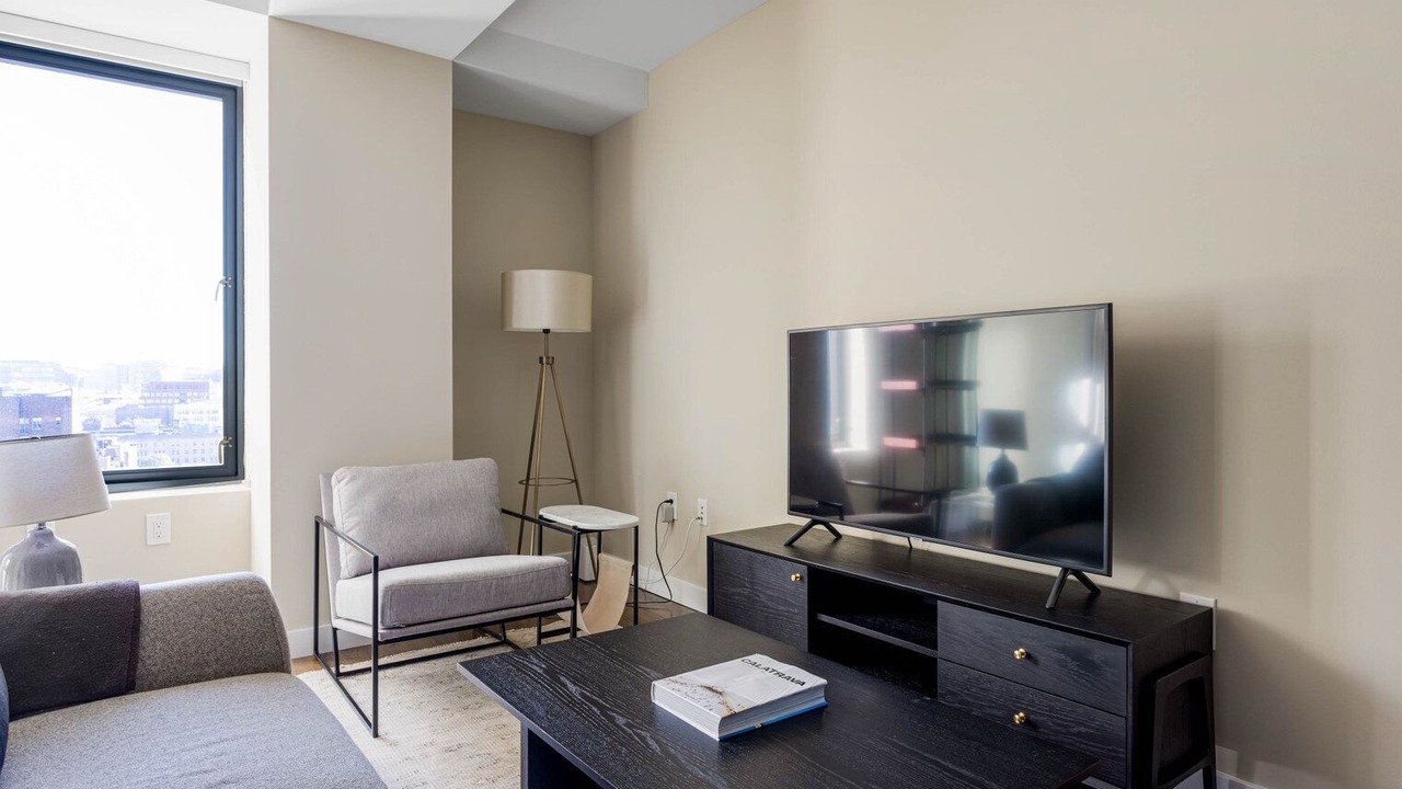 Photo of Livingroom in Theatre District