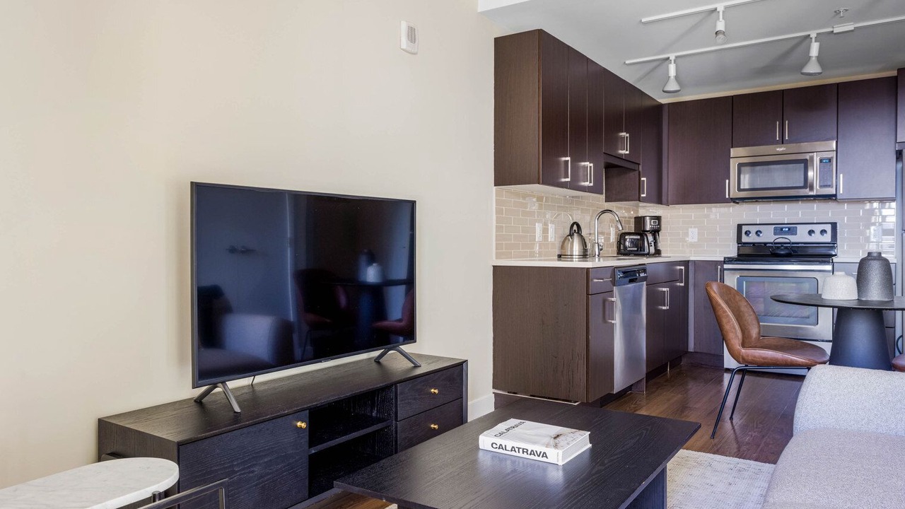 Photo of Livingroom in Theatre District