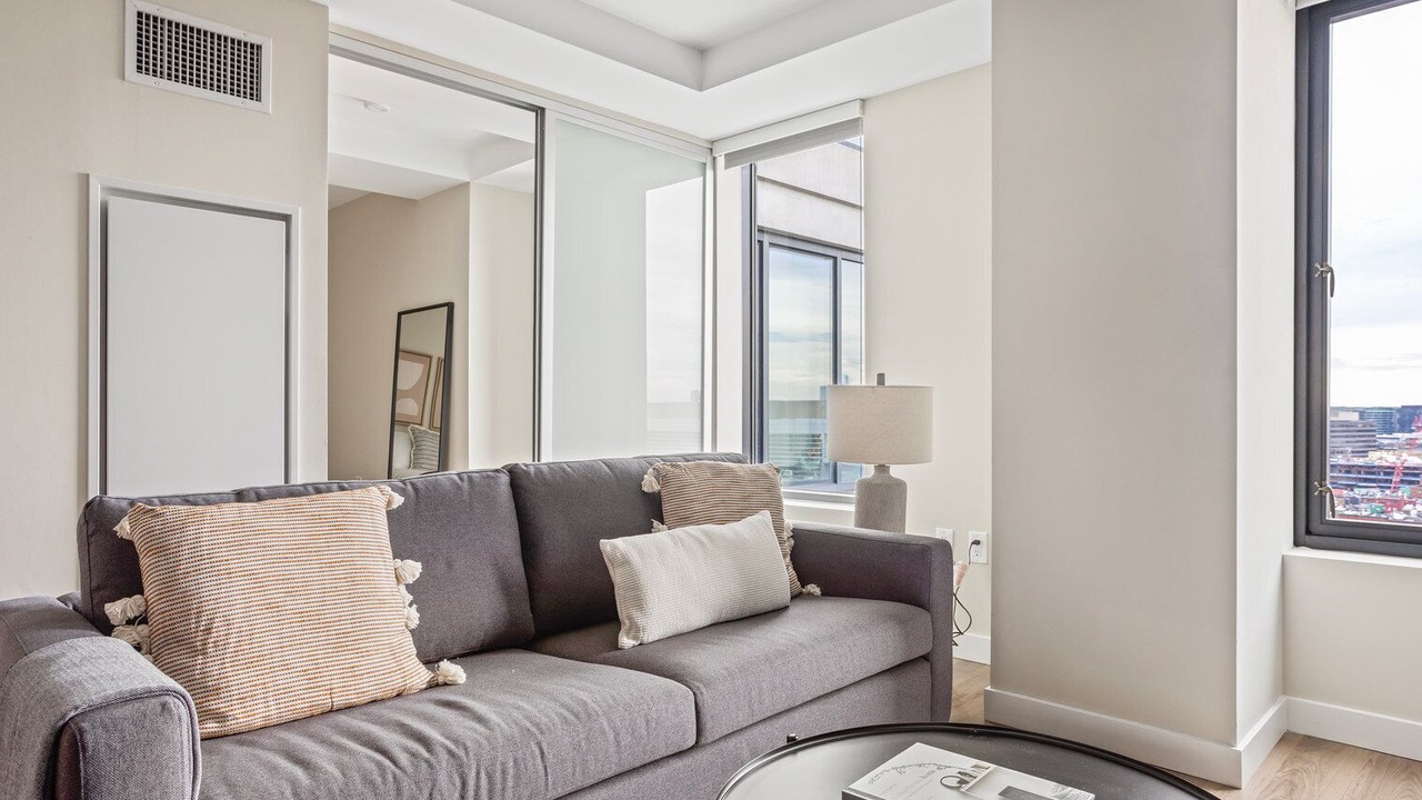 Photo of Livingroom in Theatre District