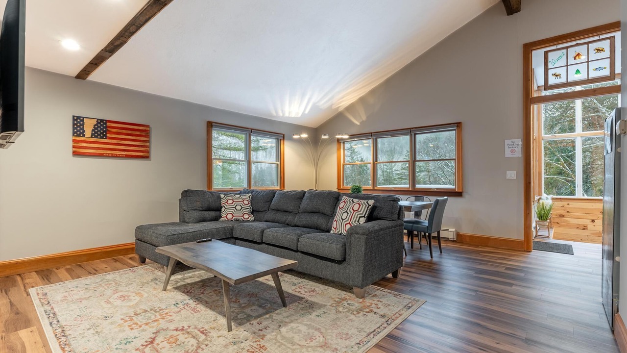 Photo of Livingroom in Bridgewater Corners
