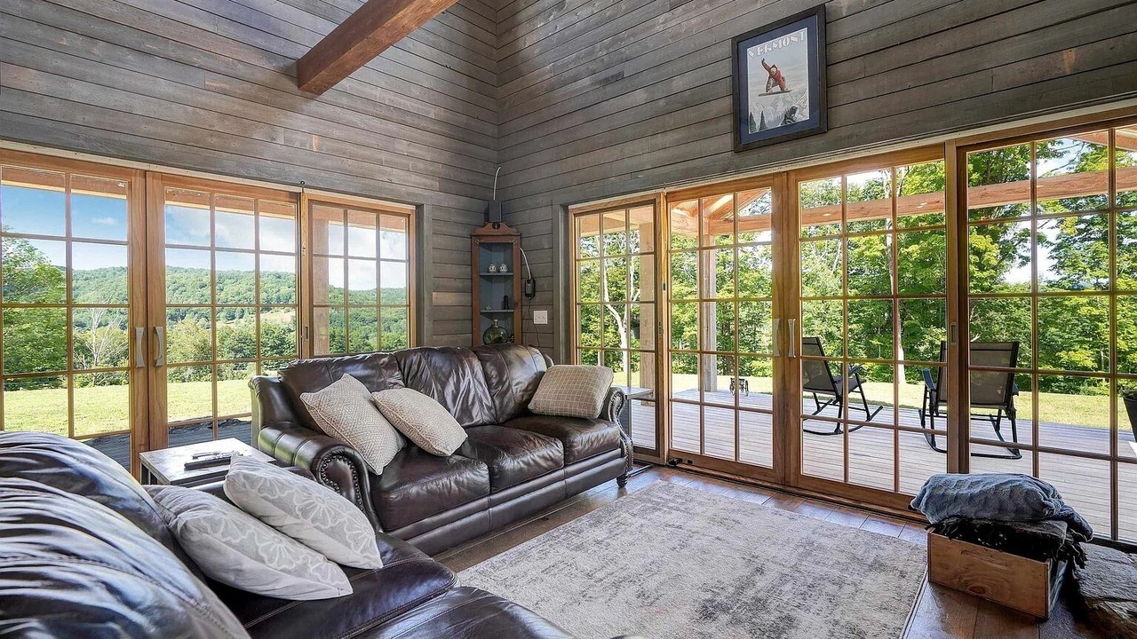 Photo of Livingroom in Brownsville