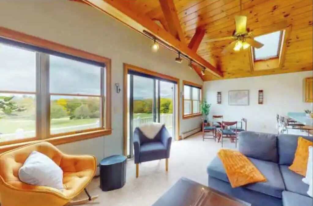 Photo of Livingroom in Mount Holly