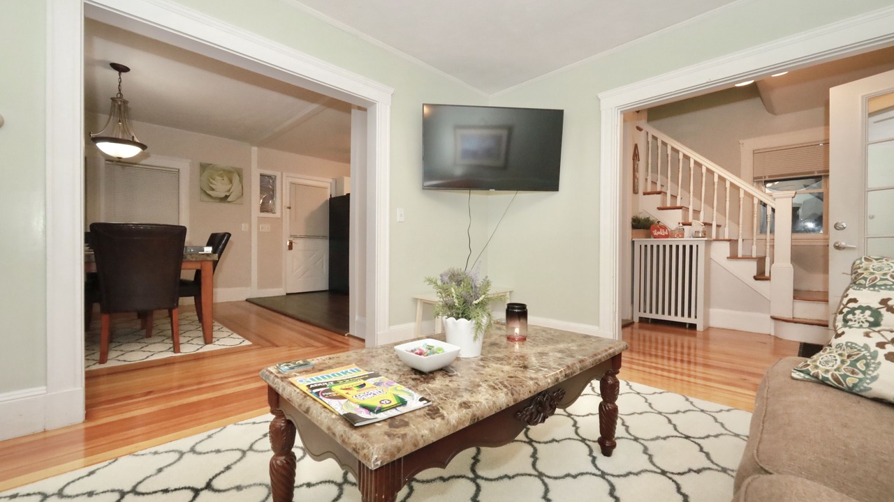 Photo of Livingroom in Revere