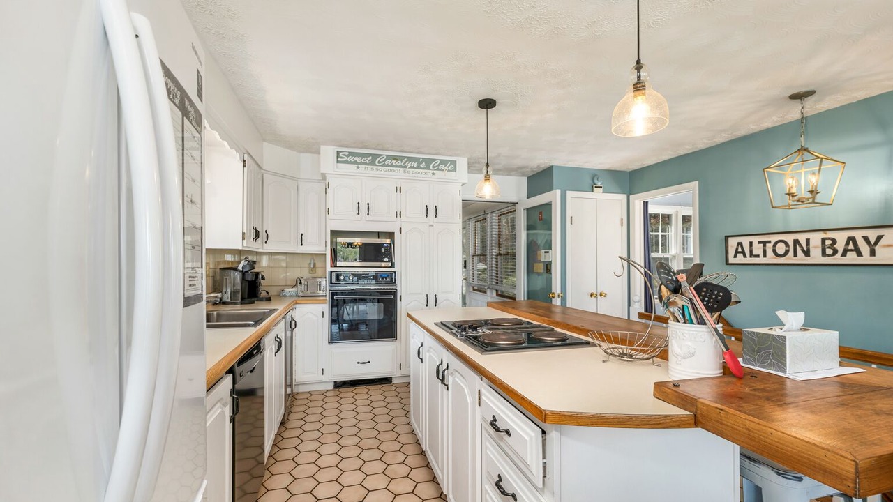 Photo of Kitchen in Alton Bay