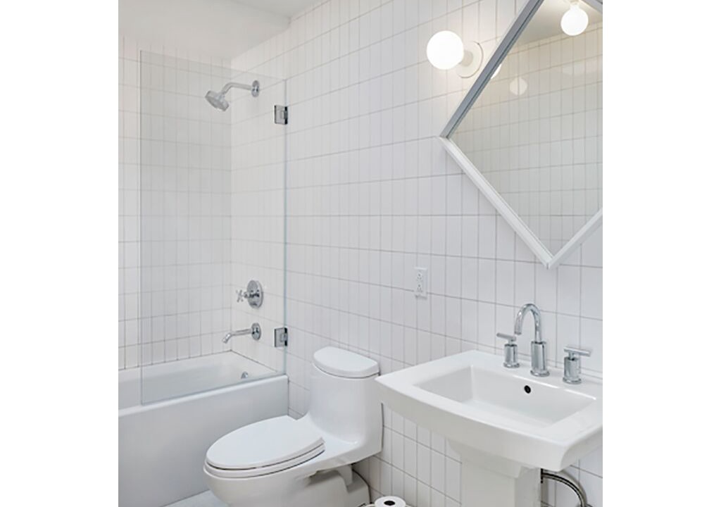 Photo of Bathroom in Bedford-Stuyvesant