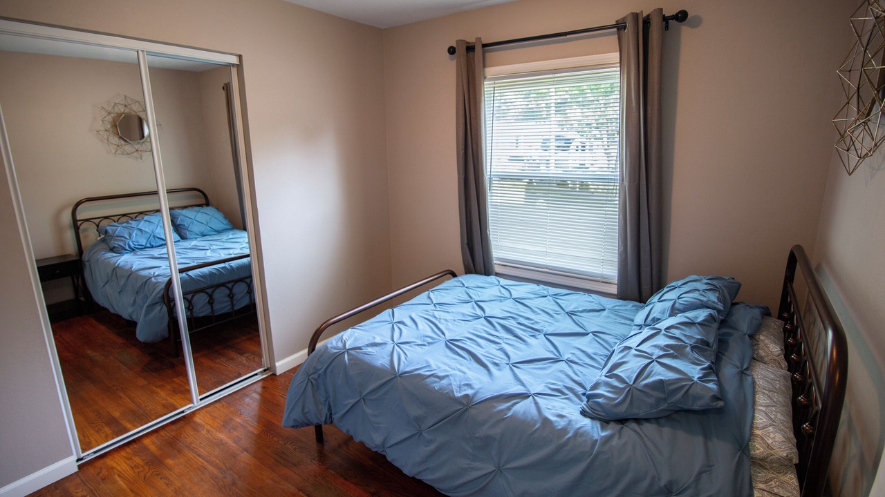 Photo of Bedroom in Warren