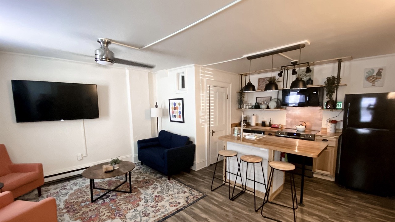 Photo of Livingroom in Old North End