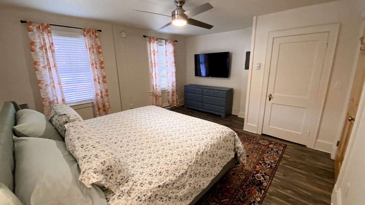 Photo of Bedroom in Old North End
