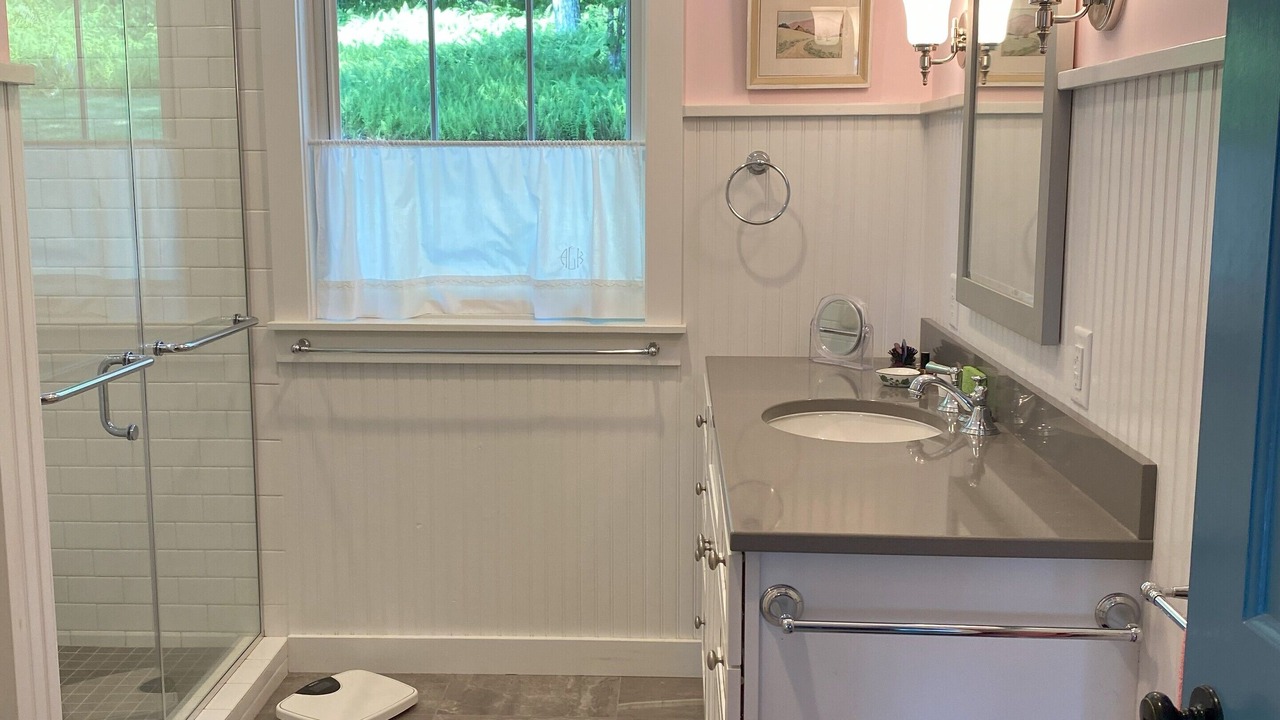 Photo of Bathroom in Morgan