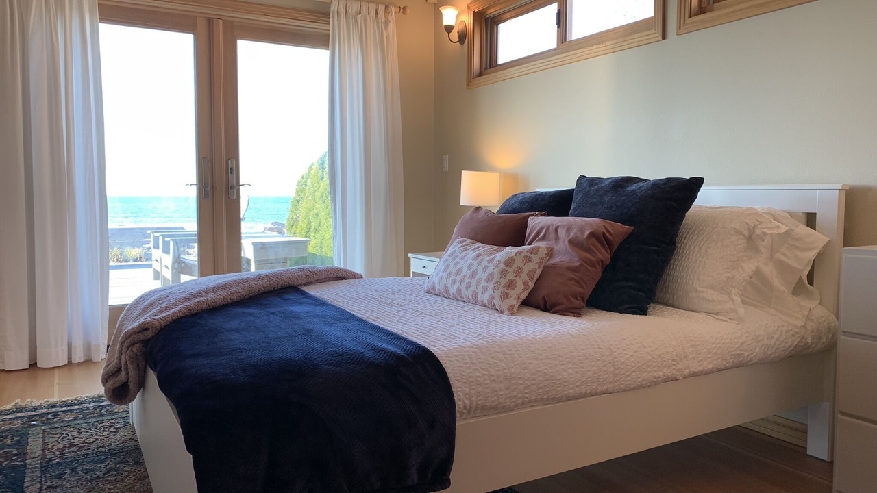 Photo of Bedroom in Point Roberts