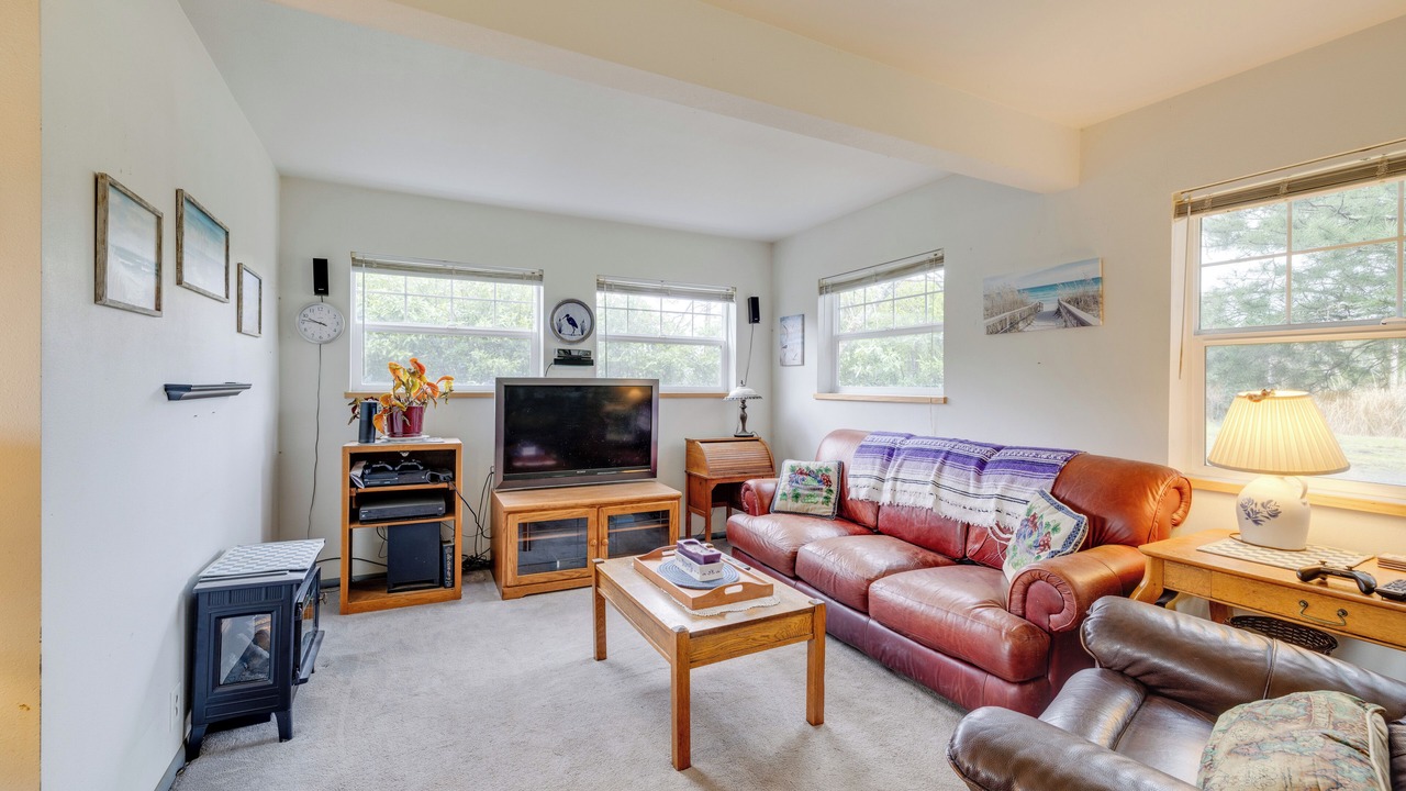Photo of Livingroom in Warrenton