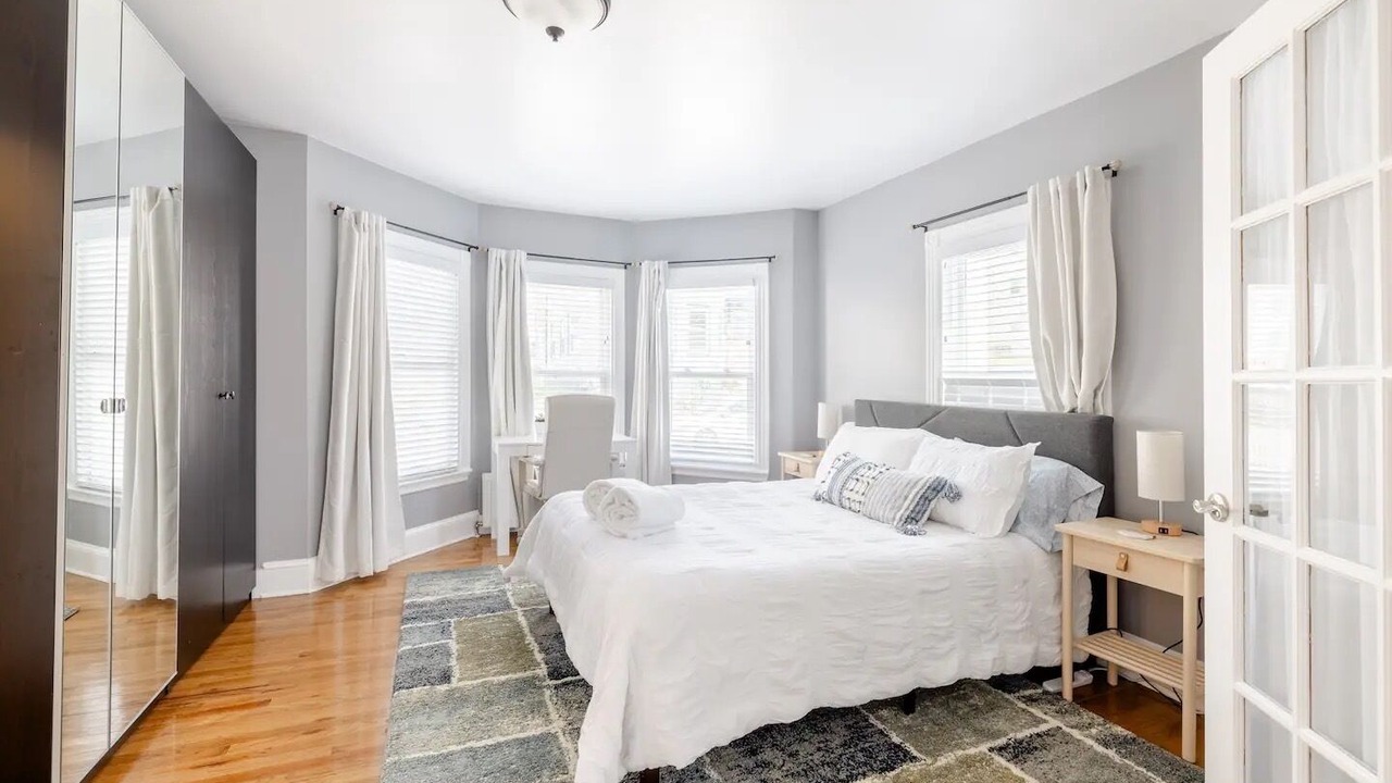 Photo of Bedroom in East Bayside