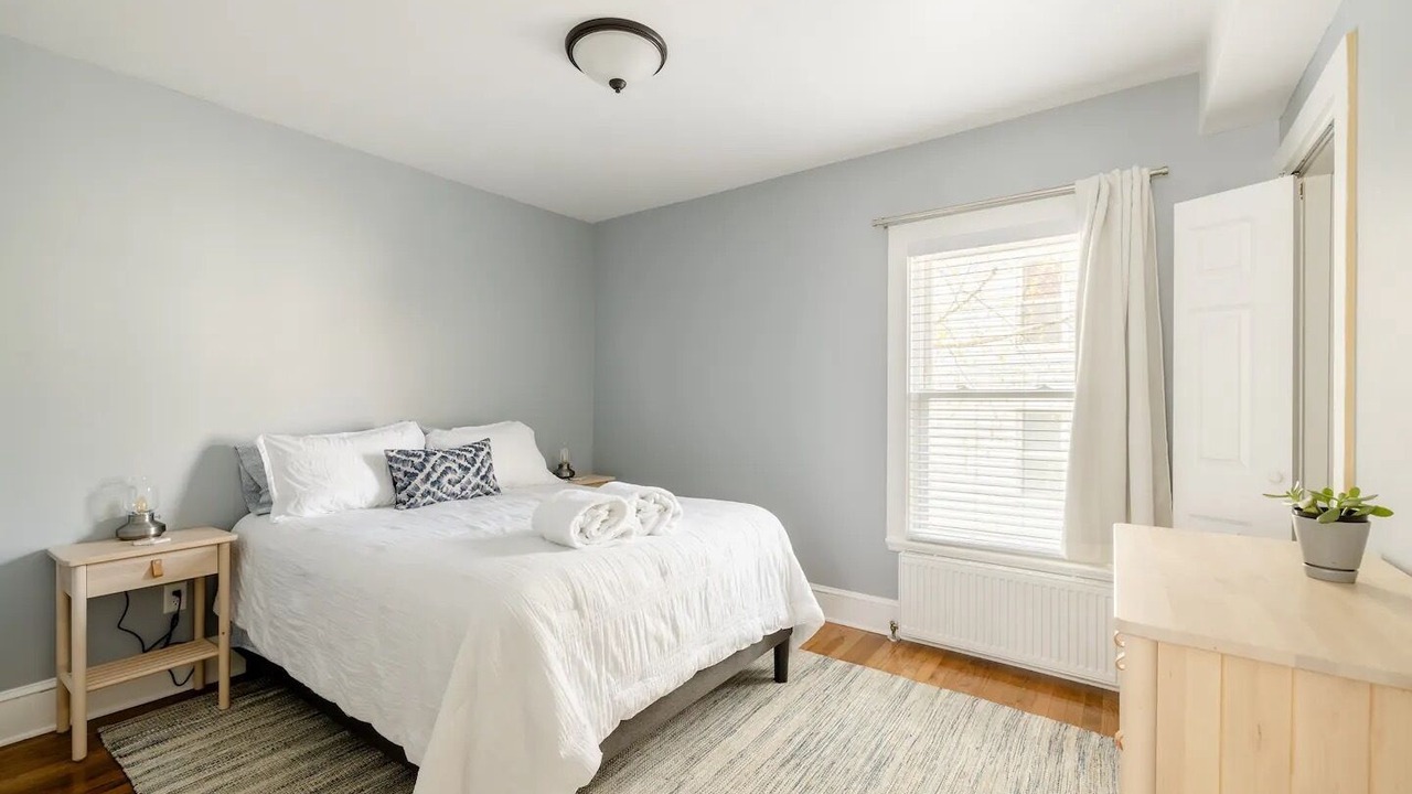 Photo of Bedroom in East Bayside