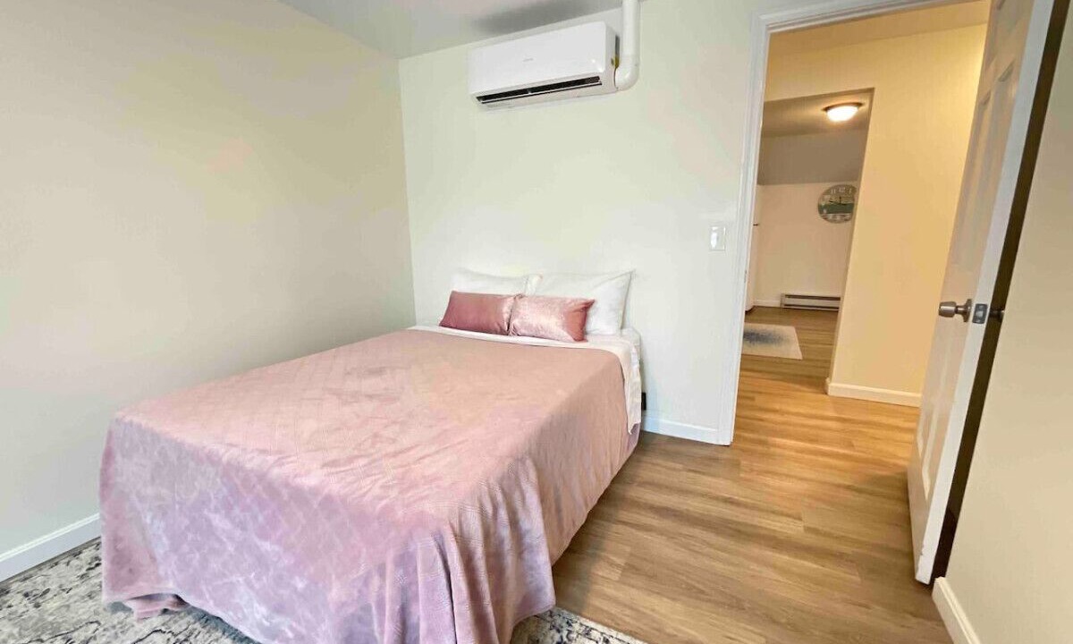 Photo of Bedroom in North Hampton