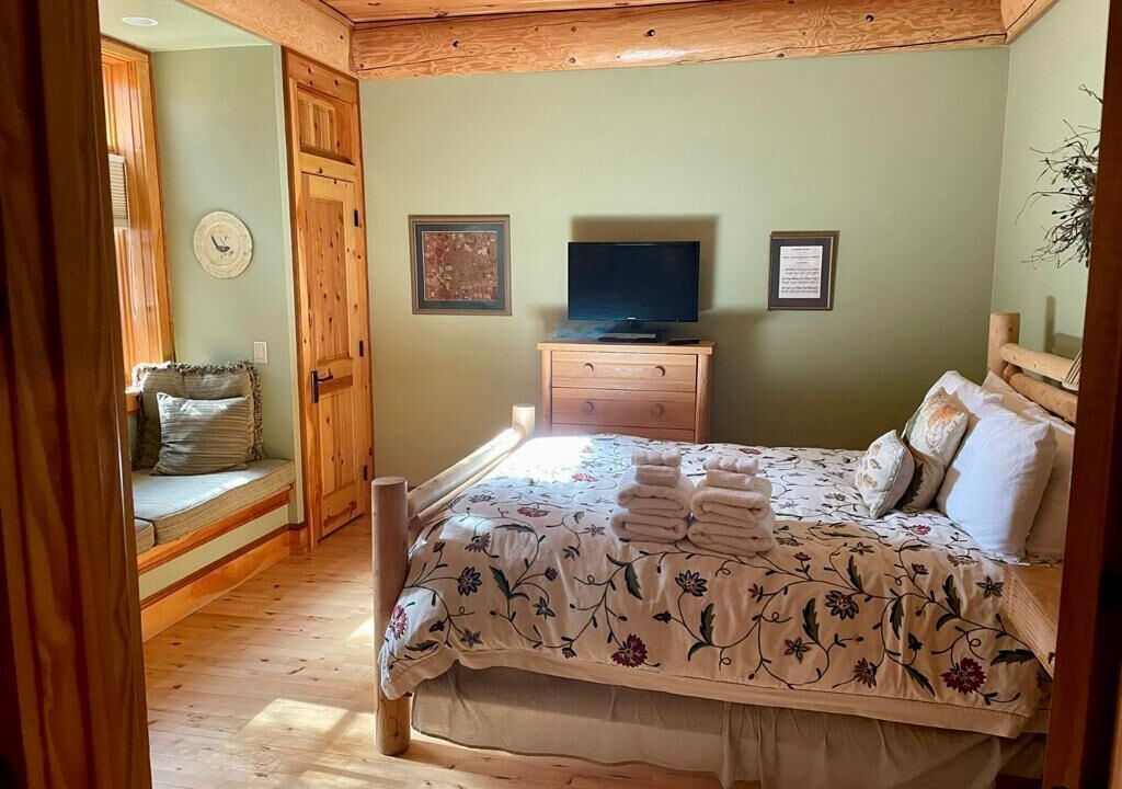 Photo of Bedroom in Cooperstown - Otsego Lake