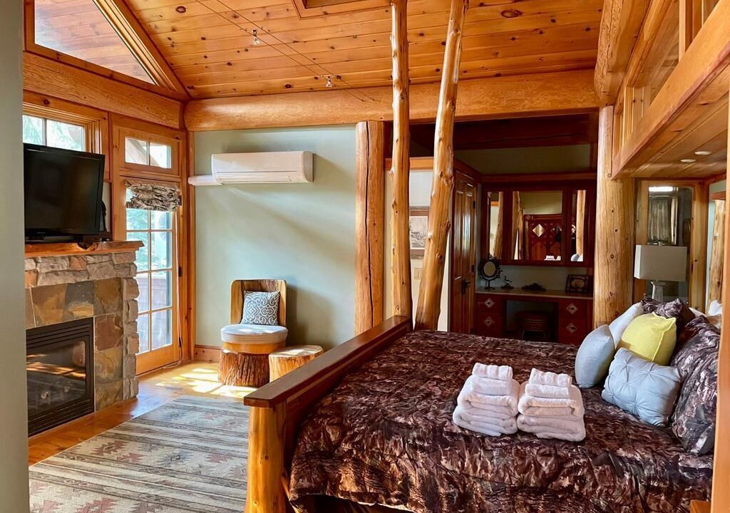Photo of Bedroom in Cooperstown - Otsego Lake