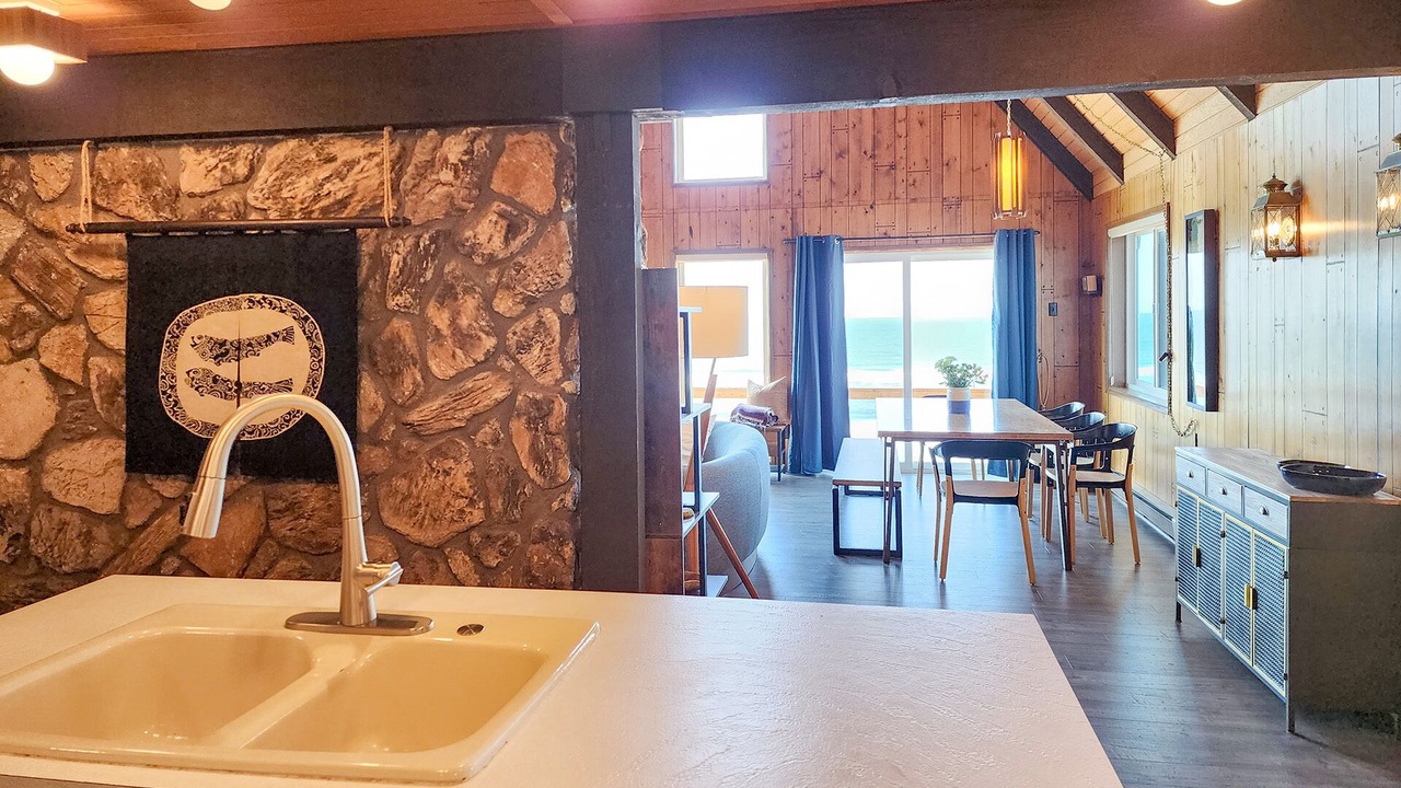 Photo of Livingroom in Oregon Coast
