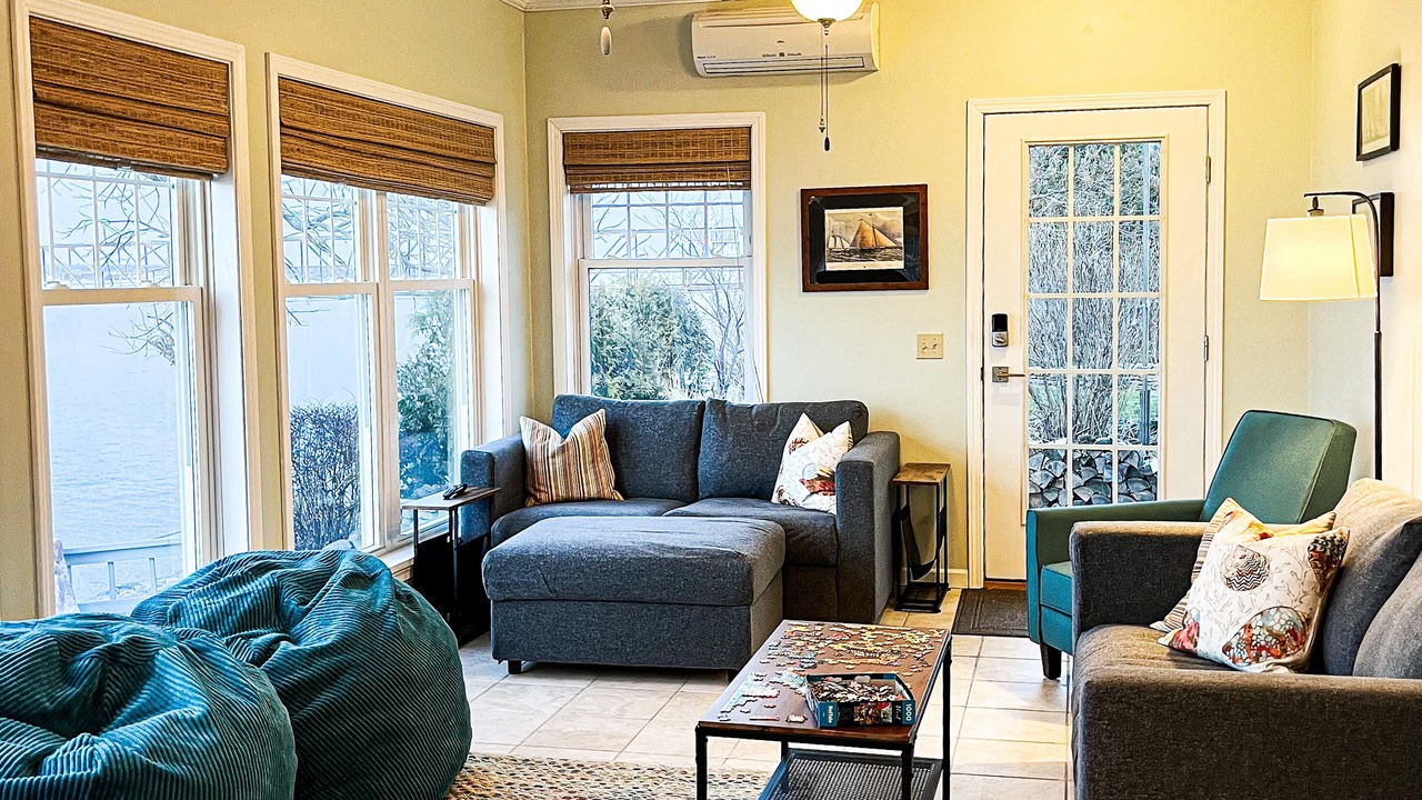 Photo of Livingroom in Sackets Harbor