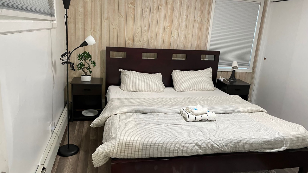 Photo of Bedroom in Garden City Park
