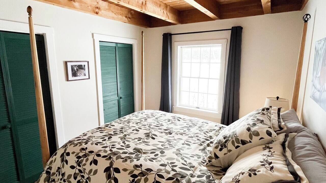 Photo of Bedroom in Troy