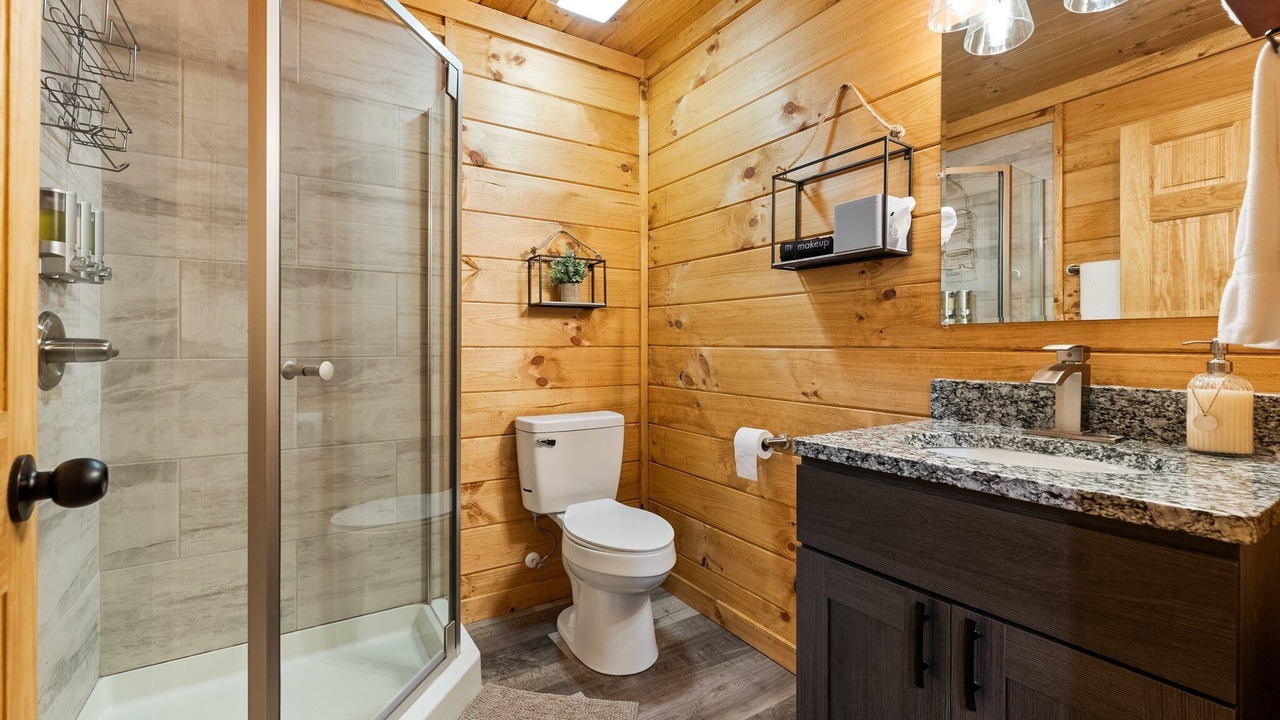 Photo of Bathroom in McArthur