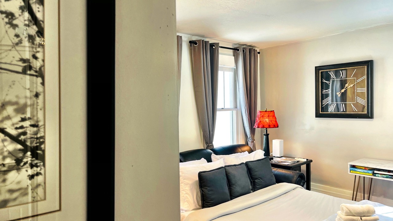 Photo of Bedroom in Allegheny-West
