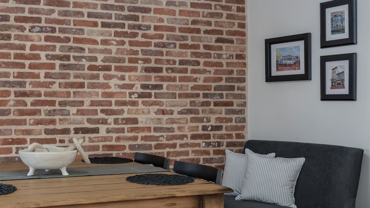 Photo of Livingroom in Historic District